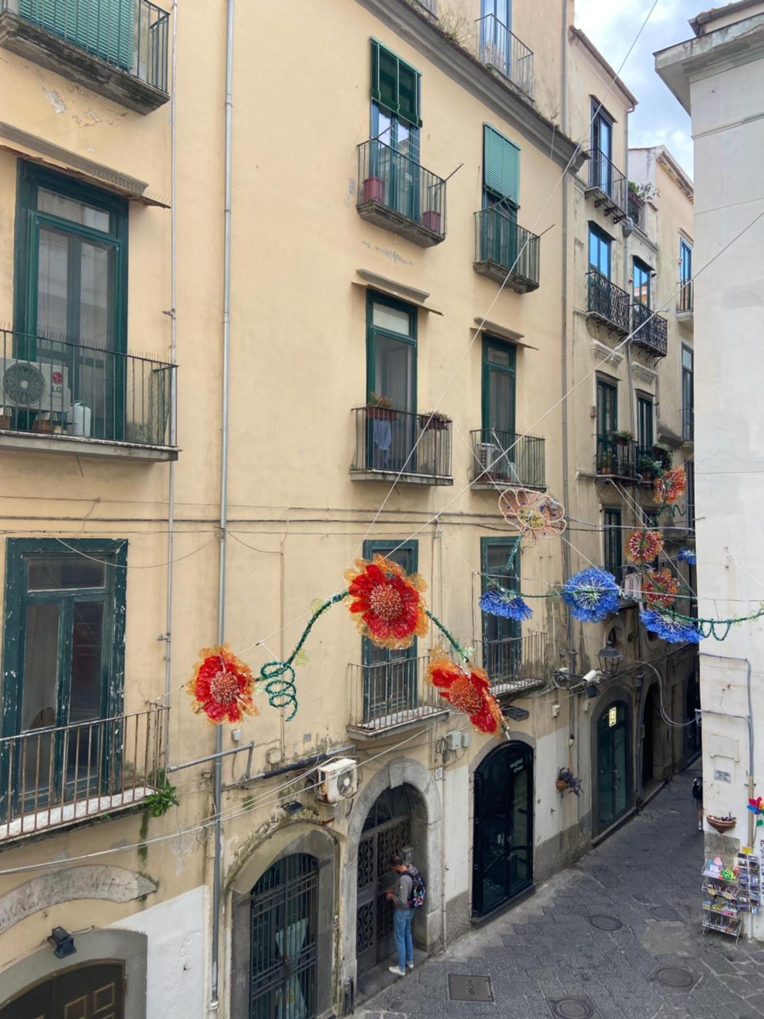 Casa Vacanza Angelina Via Mercanti Centro Storico Salerno Esterno foto